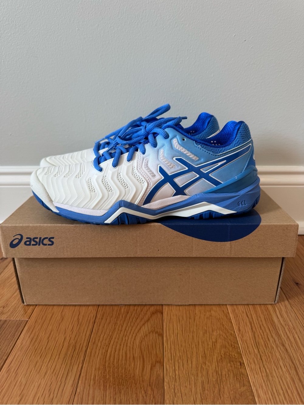 Asics White and Blue Gel-Cushion Tennis Sneakers